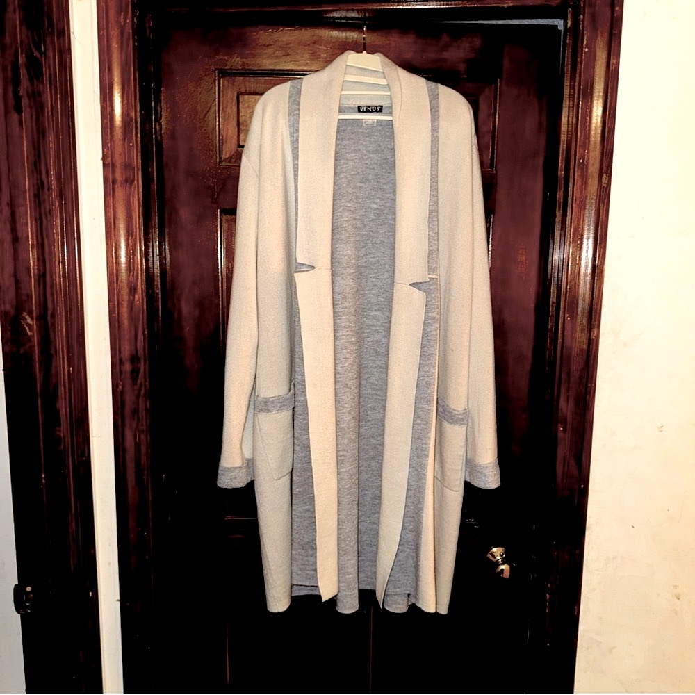 VENUS Long Sweater, Off White and Grey, 1X